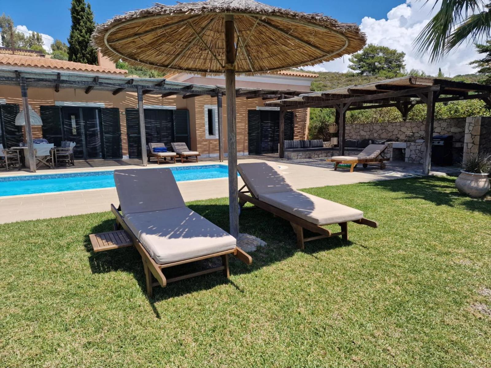 Sunny Villas Klismata Luaran gambar