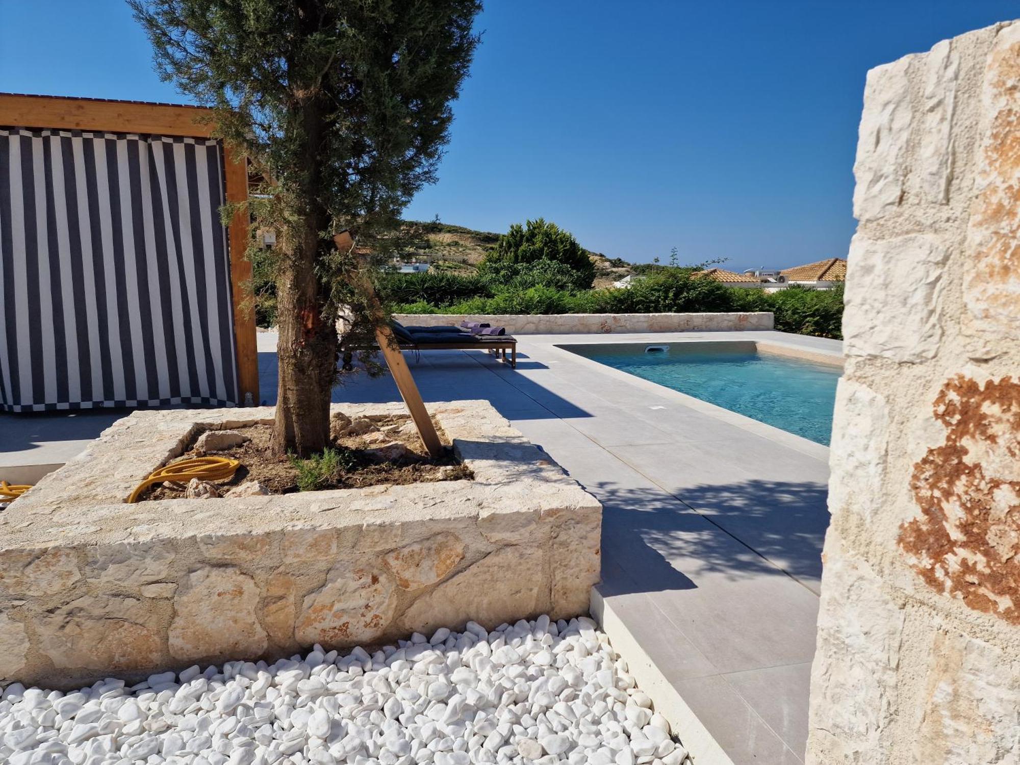 Sunny Villas Klismata Luaran gambar